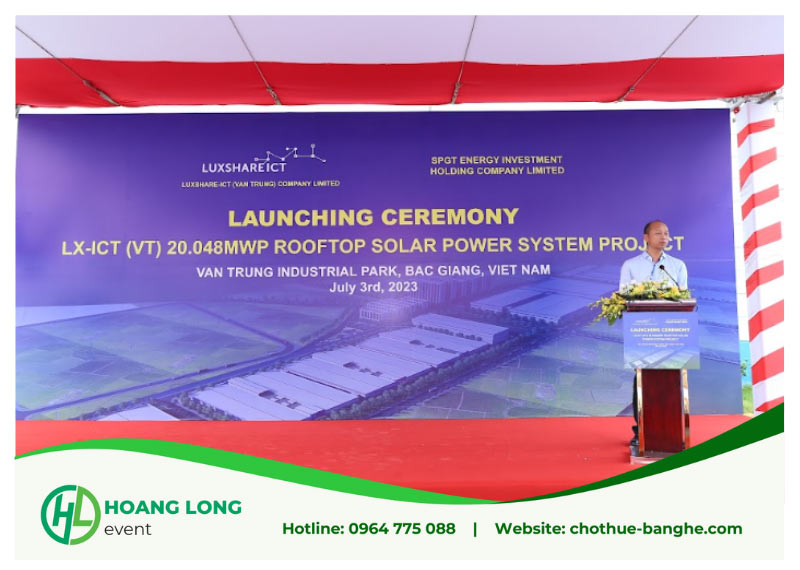 thuê bục phát biểu giá bao nhiêu